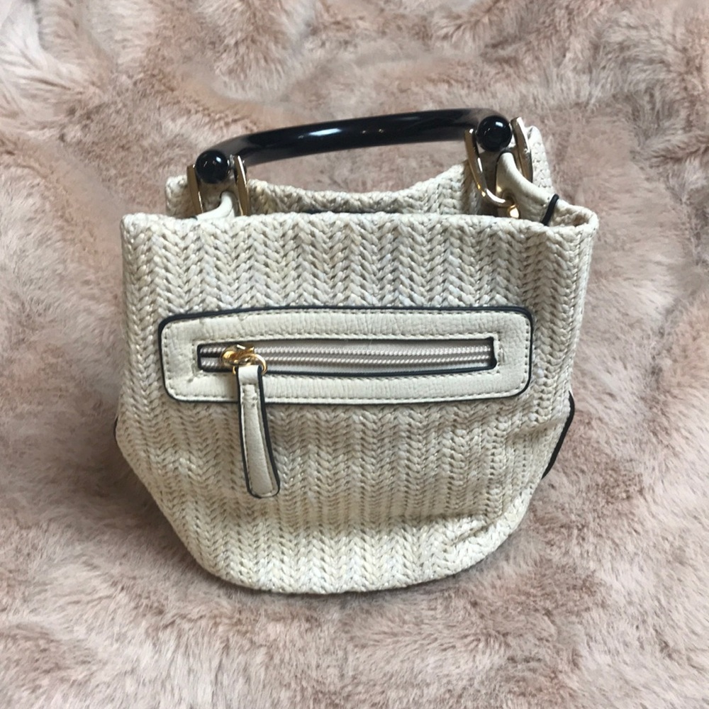 Summer Bucket bag with strap